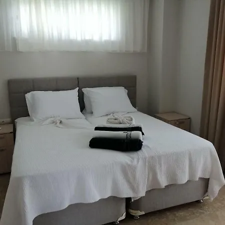 Lighthouse Lilia Φετιγιέ