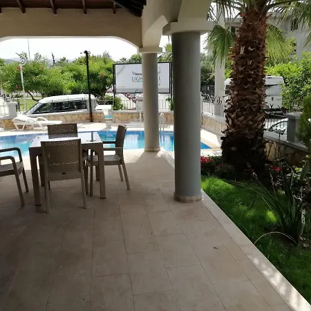 Lighthouse Lilia * 페티예