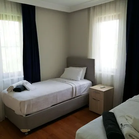 Lighthouse Lilia * 费特希耶