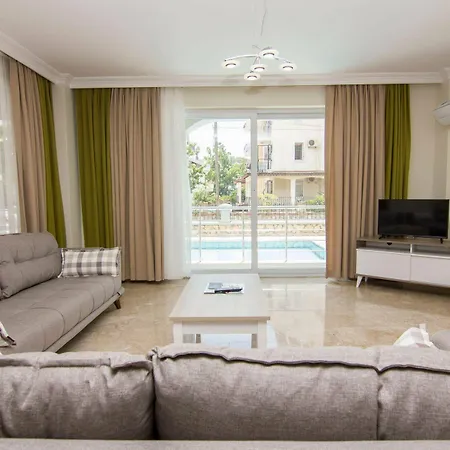 Lighthouse Lilia * 费特希耶