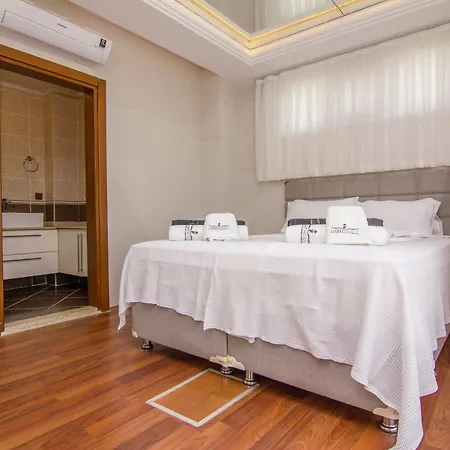 Lighthouse Lilia * 费特希耶