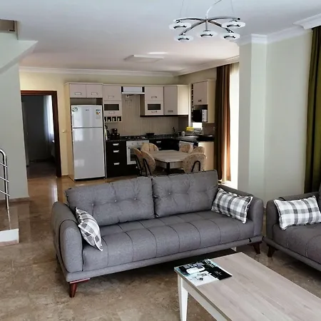 Lighthouse Lilia 페티예