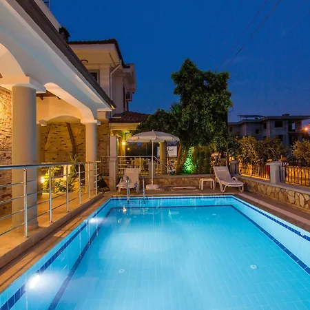 Lighthouse Lilia * 费特希耶